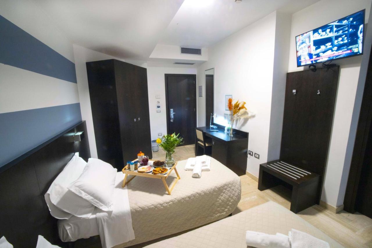 Albergo Cantiani Ancona Bagian luar foto