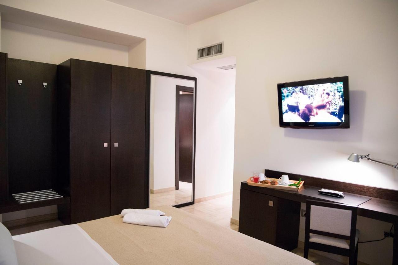 Albergo Cantiani Ancona Bagian luar foto
