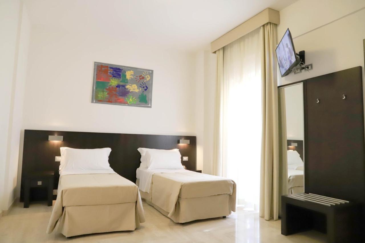 Albergo Cantiani Ancona Bagian luar foto