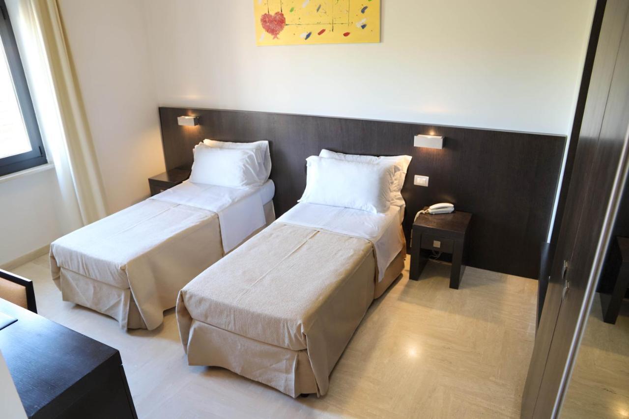 Albergo Cantiani Ancona Bagian luar foto